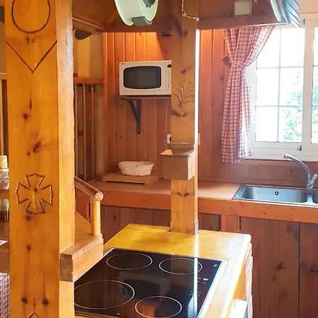 Villa Spacious With Private Pool In *