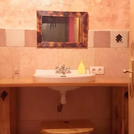 Spacious With Private Pool In *