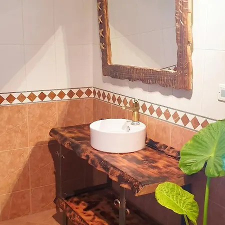 Spacious With Private Pool In Villa La Puebla De Castro