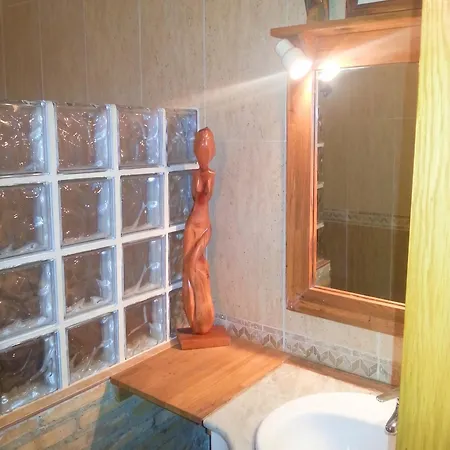 Spacious With Private Pool In *