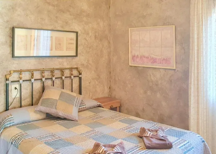 Spacious With Private Pool In